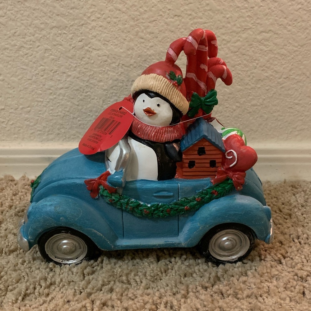 Christmas Deco - Penguin/ Candy Canes in Car